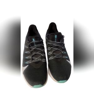 Nike Quest 2 size 11 women